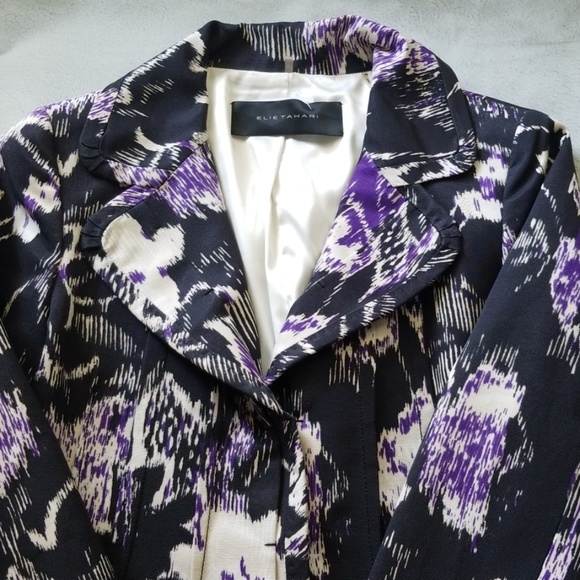 Elie Tahari Jackets & Blazers - Elie Tahari Abstract Floral Purple Blazer - Size 4 Elie Tahari Jackets & Blazers - Elie Tahari Abstract Floral Purple Blazer - Size 4